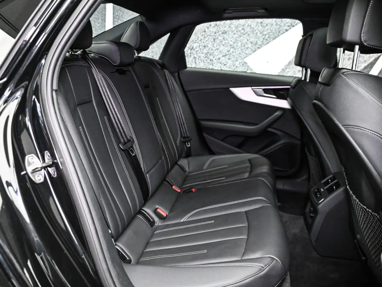 Audi A4 - Image 10