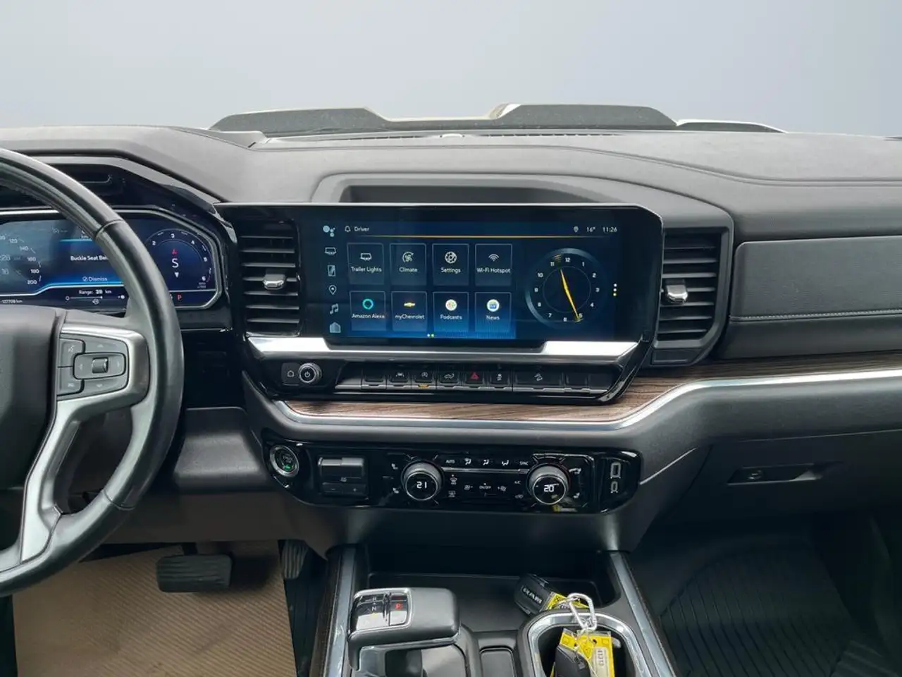 Chevrolet Silverado 1500 - Image 12