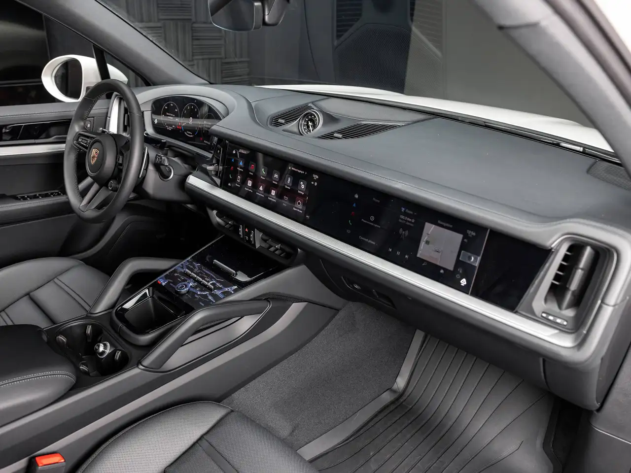 Porsche Cayenne - Image 32
