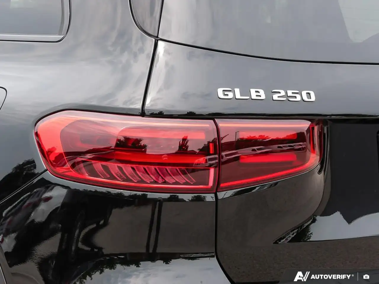 Mercedes-Benz GLB - Image 11