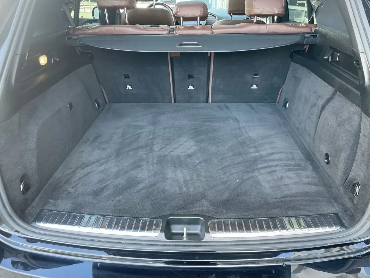 Mercedes-Benz GLE - Image 32