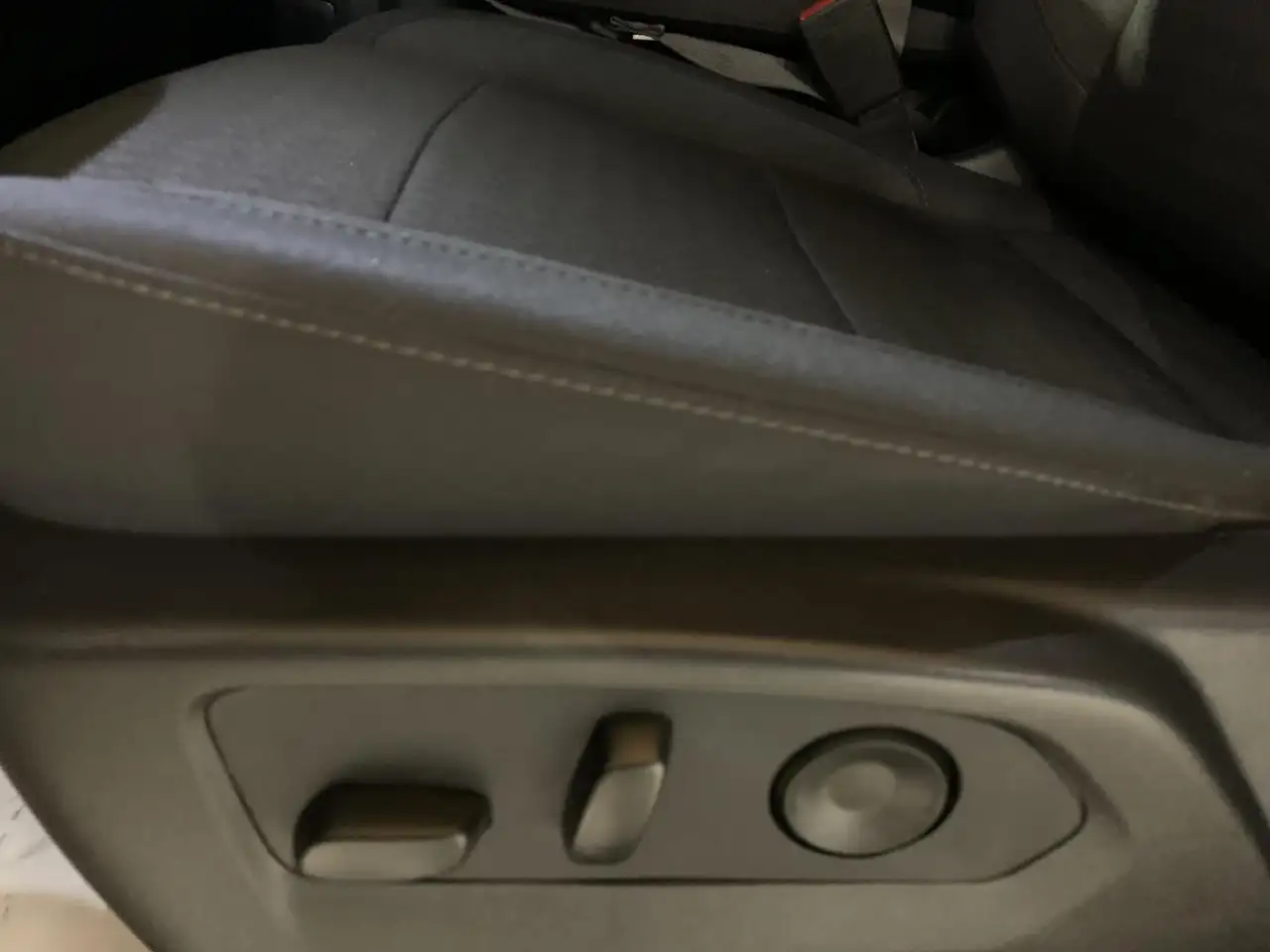 Chevrolet Silverado - Image 13