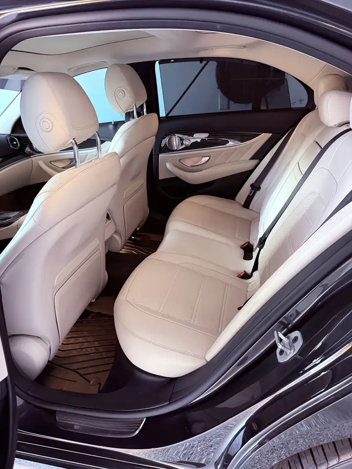Mercedes-Benz E-Class - Image 9