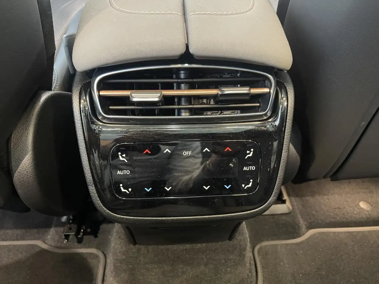 Mercedes-Benz EQS - Image 14