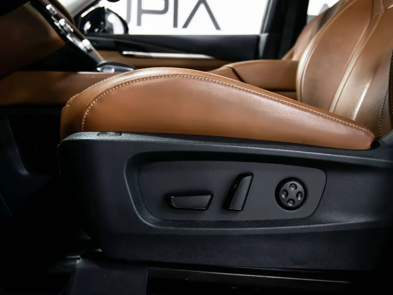Infiniti QX60 - Image 16