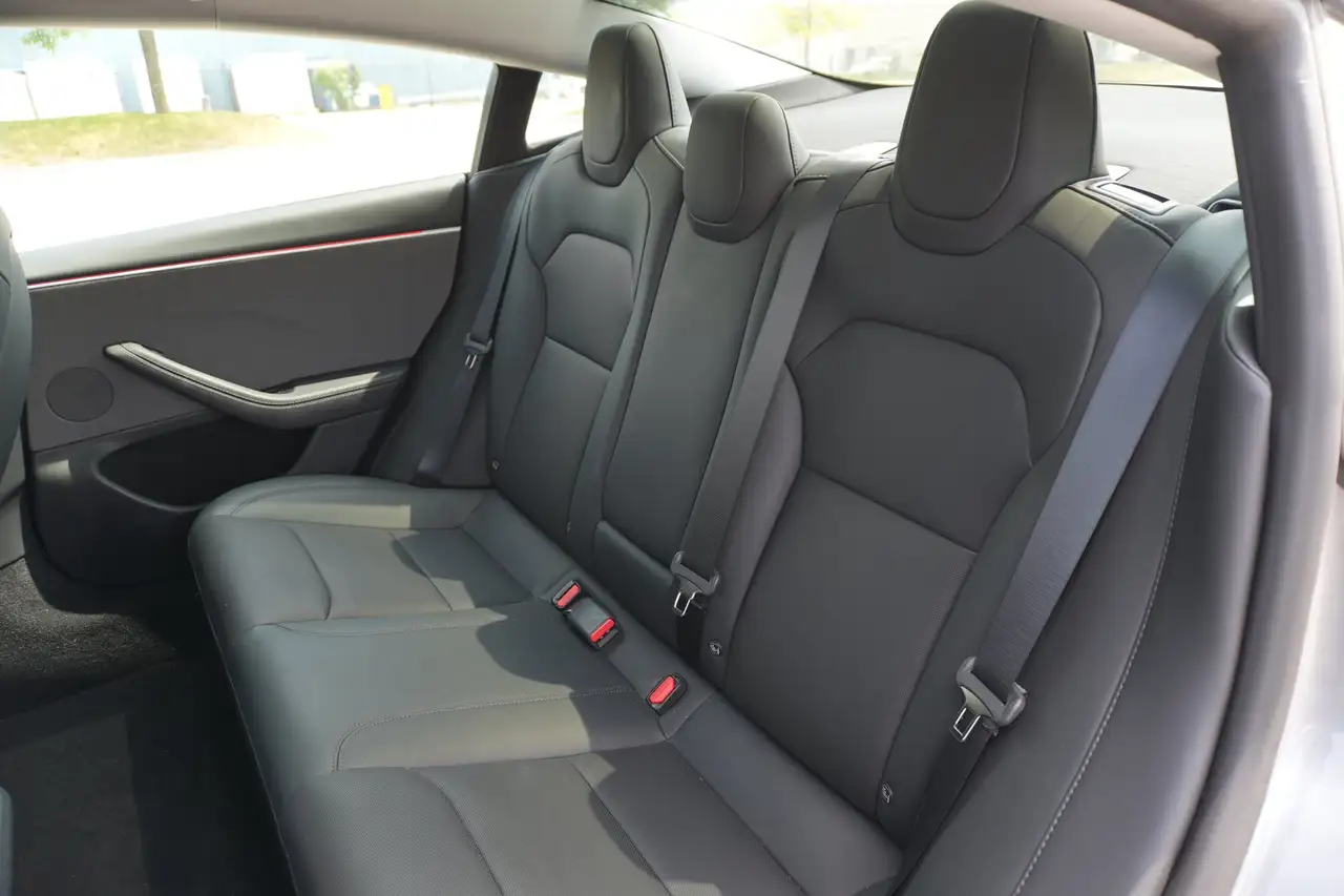Tesla Model 3 - Image 23