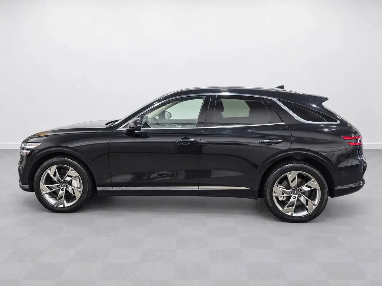 Genesis GV70 - Image 13