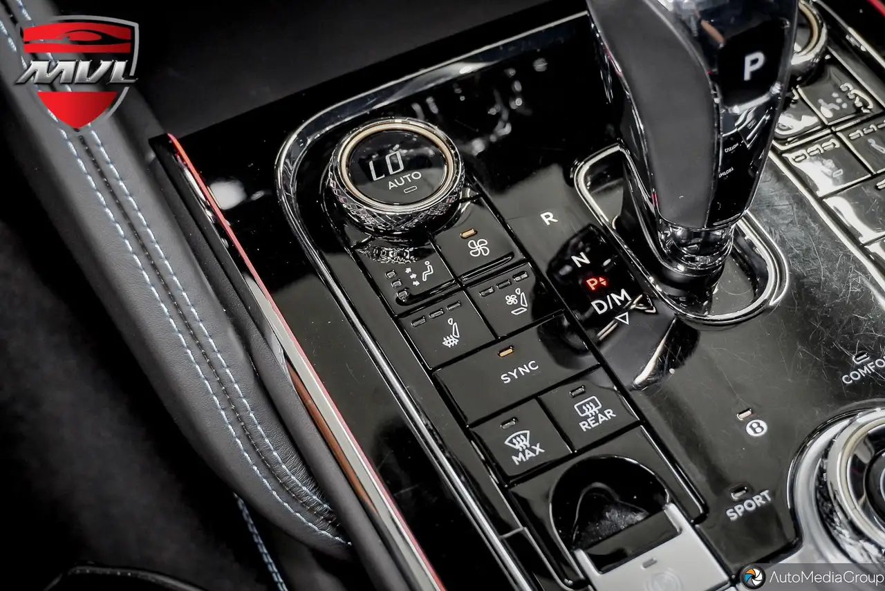 Bentley Flying Spur - Image 32
