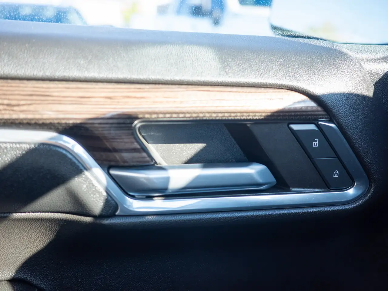 Chevrolet Silverado 1500 - Image 31