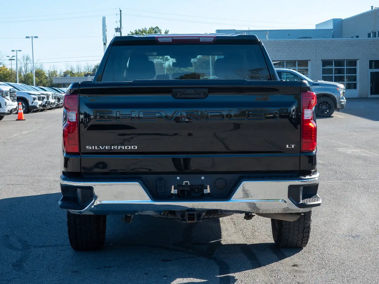 Chevrolet Silverado 1500 - Image 7
