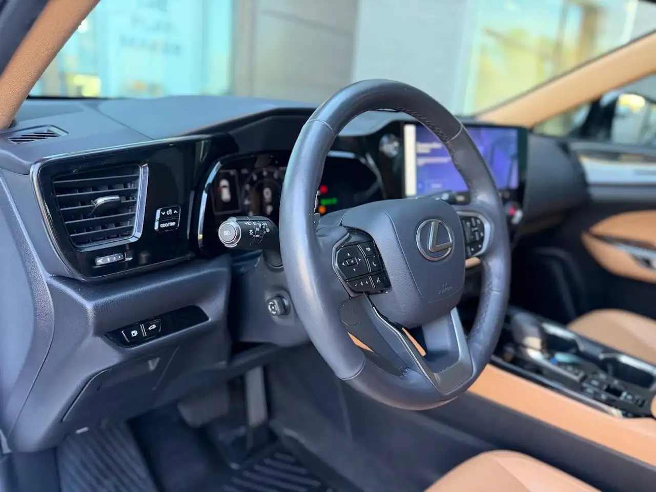 Lexus NX - Image 19