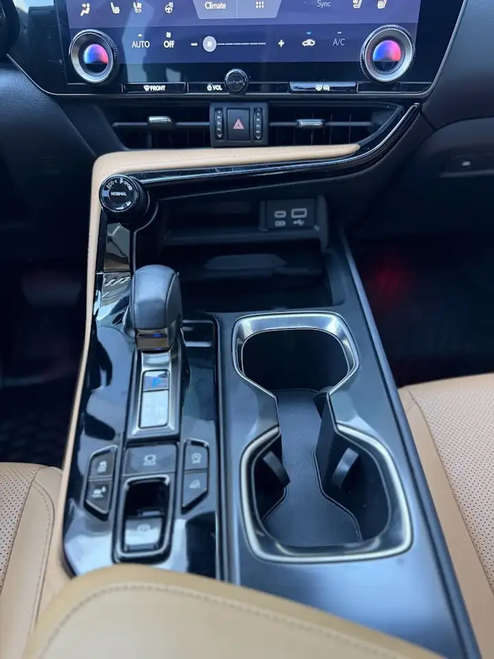 Lexus NX - Image 13