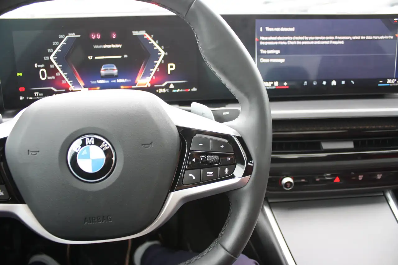 BMW 3 Series - Image 15