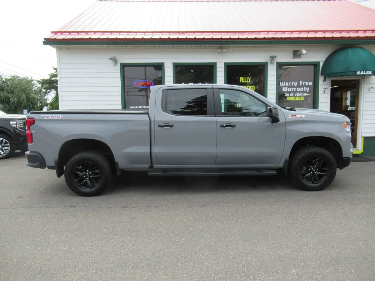 Chevrolet Silverado 1500 - Image 6