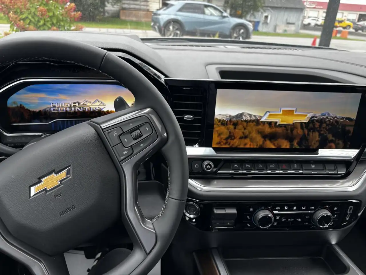 Chevrolet Silverado 1500 - Image 32