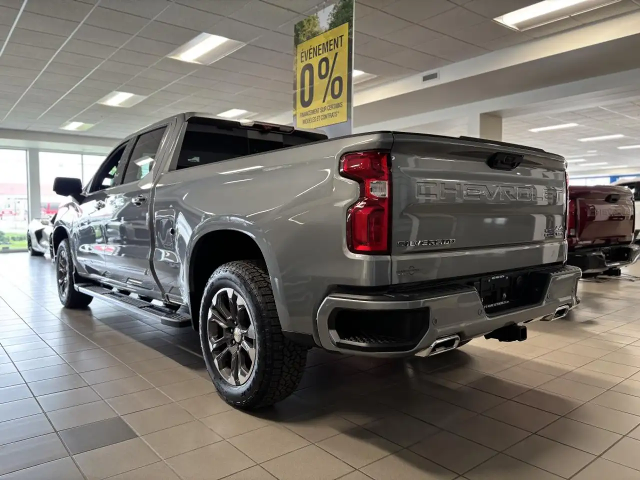 Chevrolet Silverado 1500 - Image 7