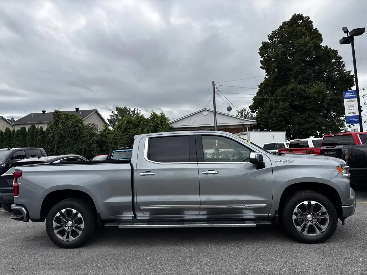 Chevrolet Silverado 1500 - Image 19