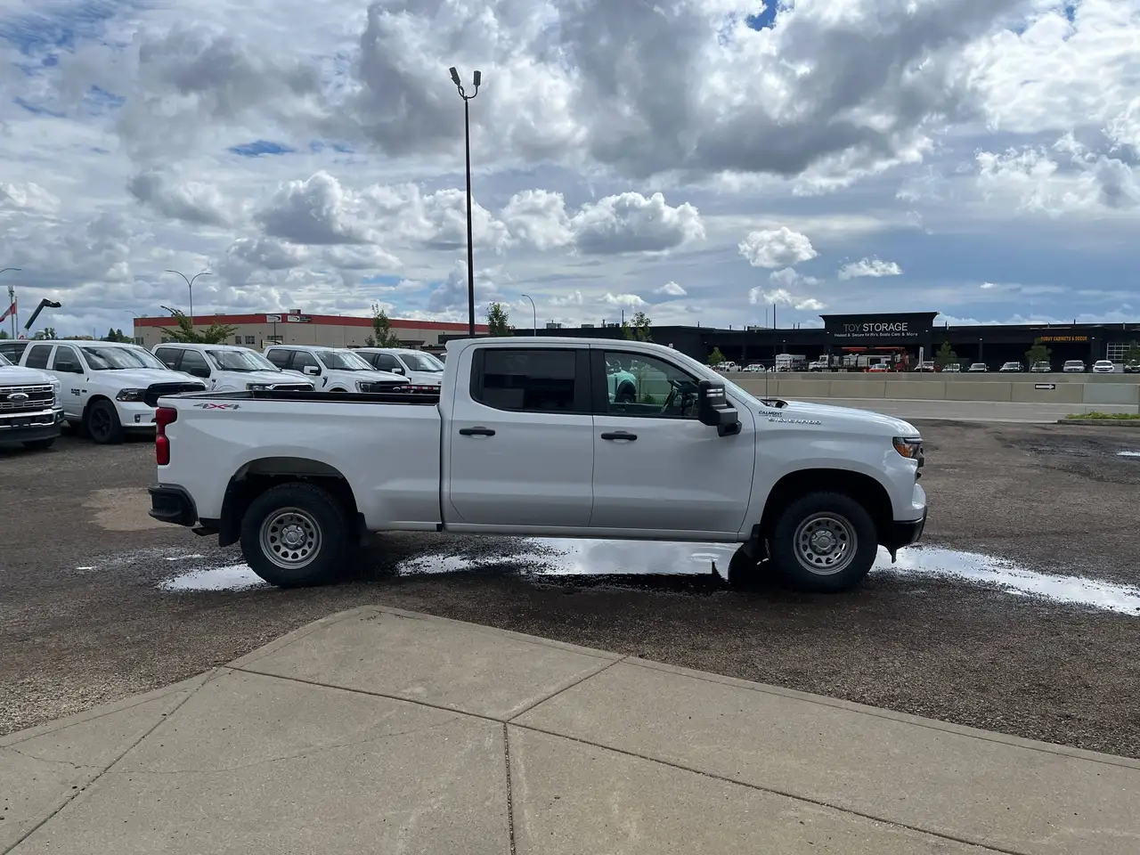 Chevrolet Silverado 1500 - Image 5