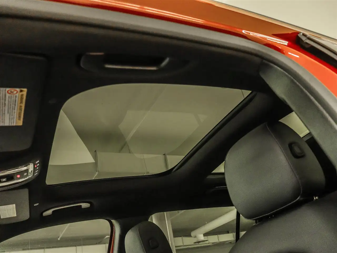Mercedes-Benz GLB - Image 12