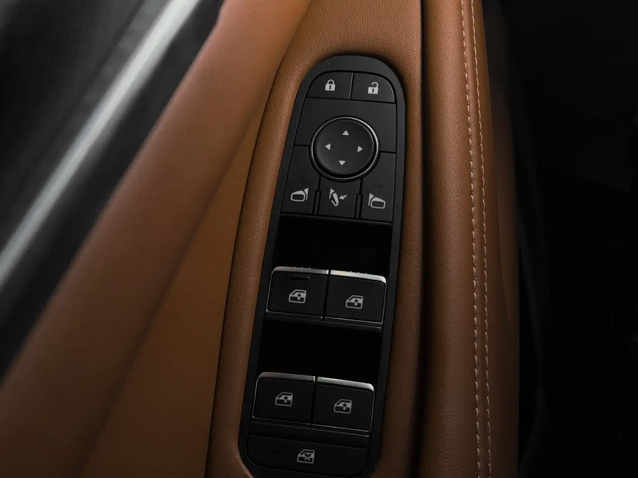 Infiniti QX60 - Image 16