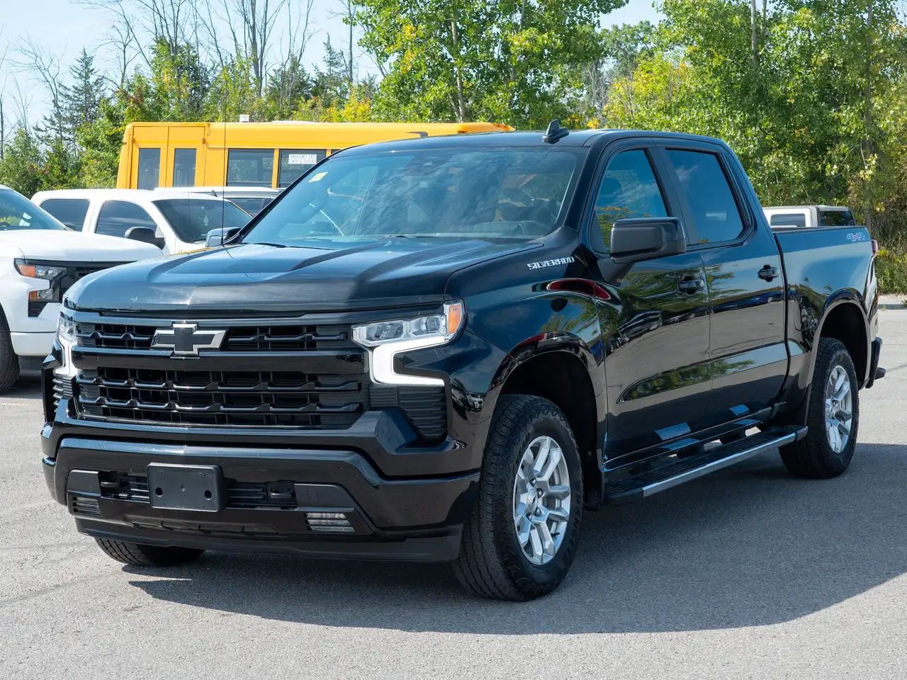Chevrolet Silverado 1500 - Image 4