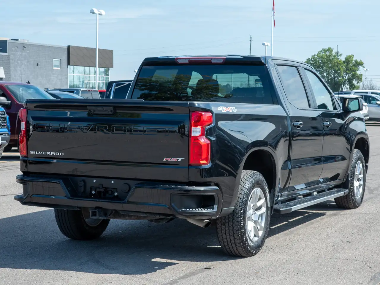 Chevrolet Silverado 1500 - Image 8