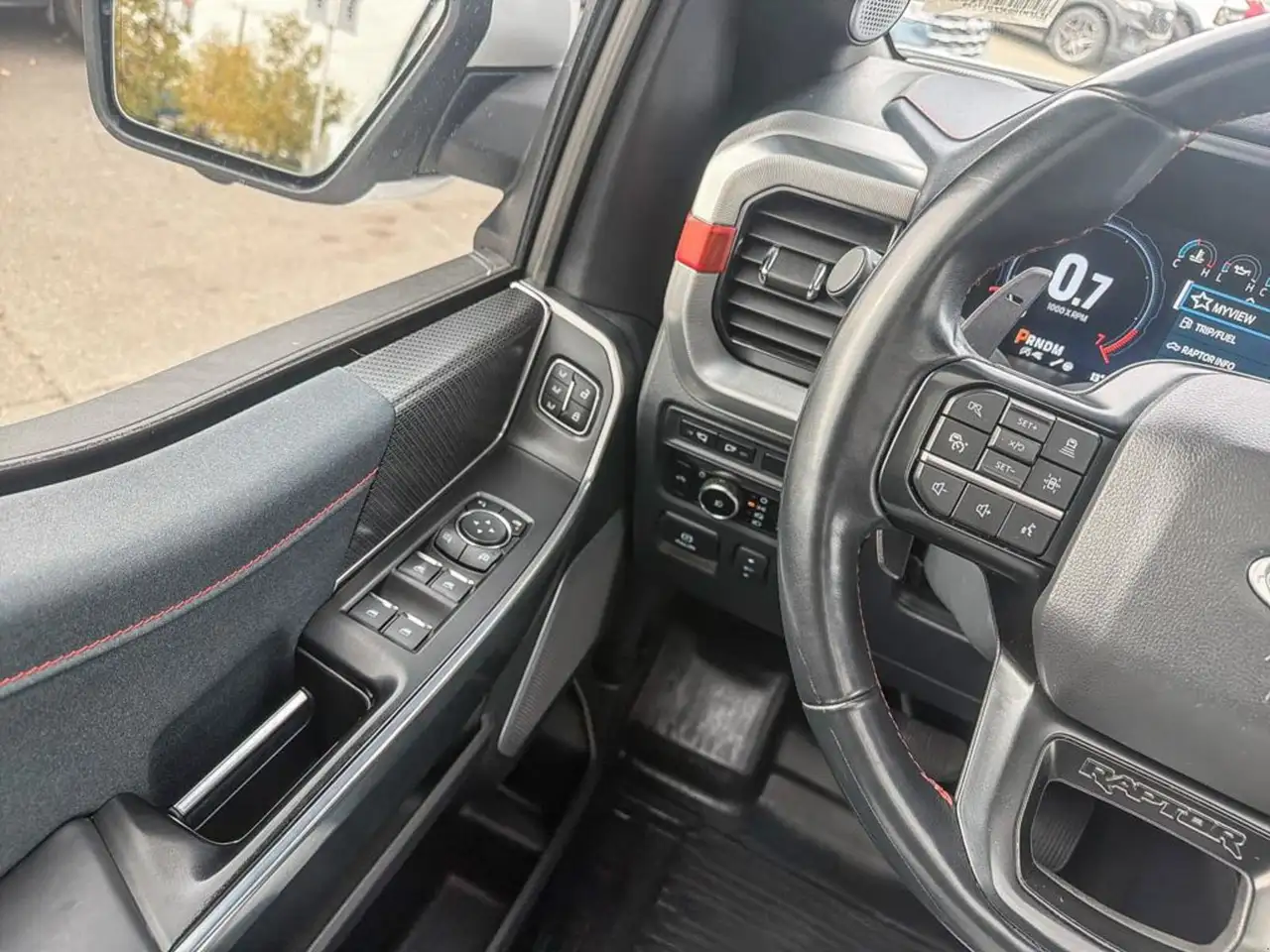 Ford F-150 - Image 17