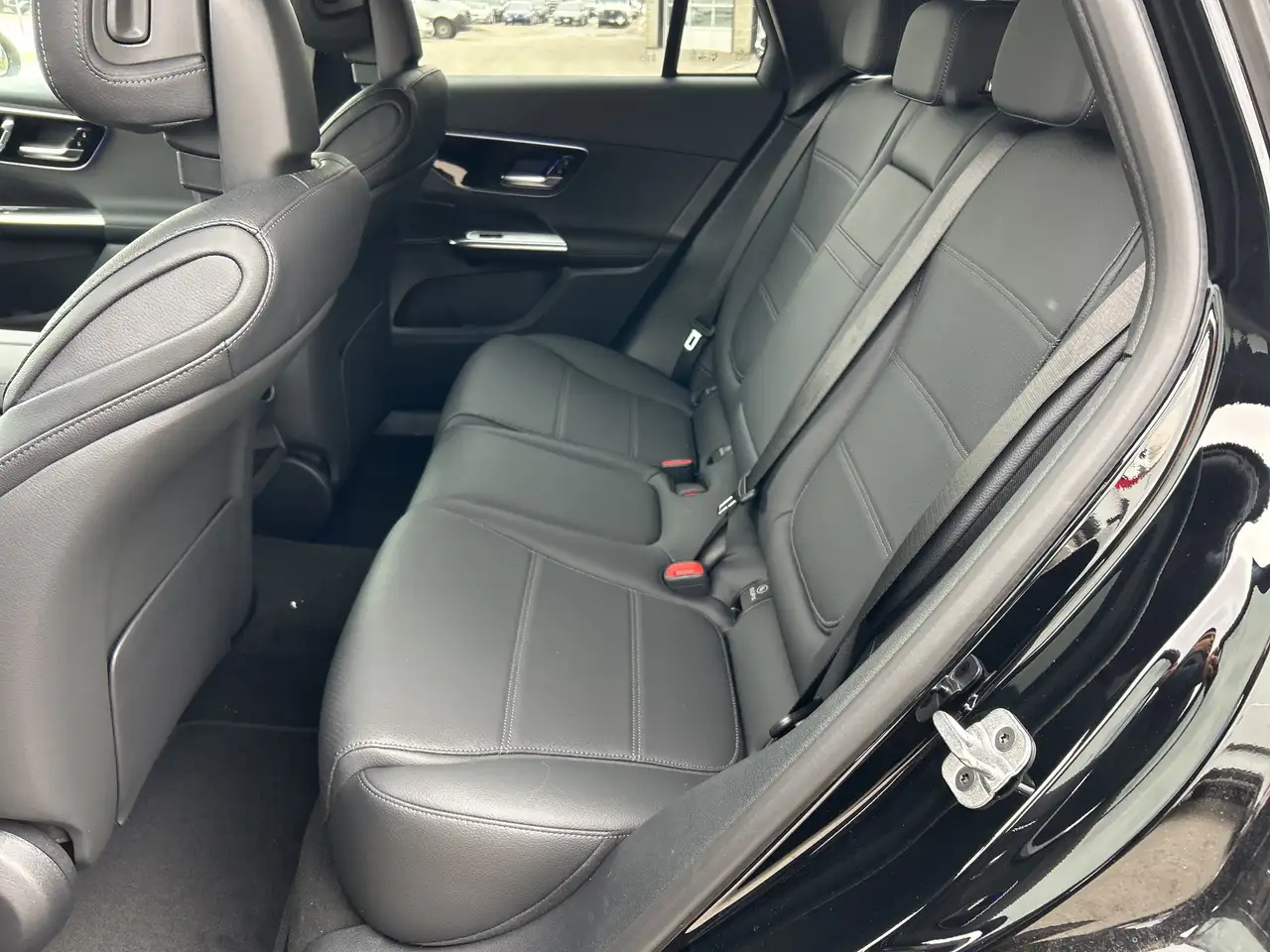 Mercedes-Benz GLC - Image 12