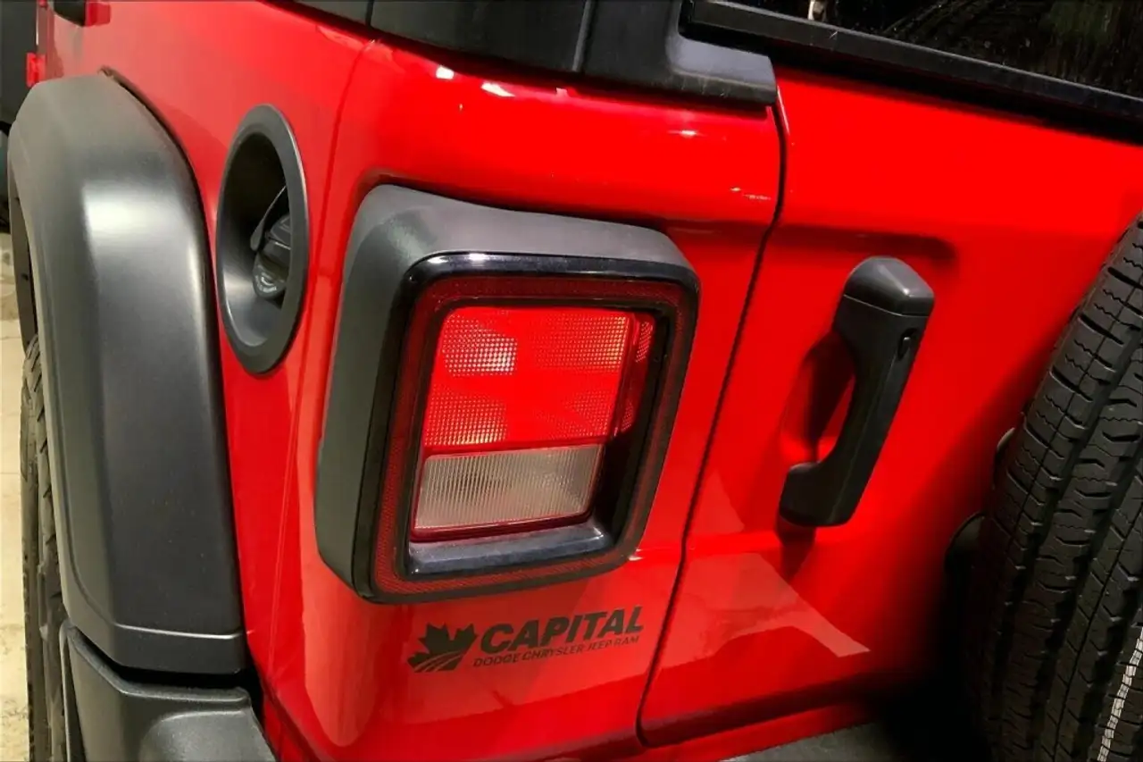 Jeep Wrangler - Image 28